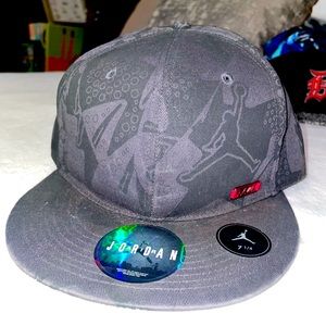 Air Jordan Fitted Hat - size 7 1/4